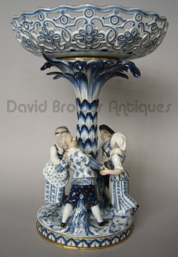 A blue and white Meissen comport of dancing children