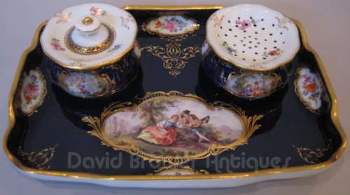 A colbalt blue Meissen inkwell set